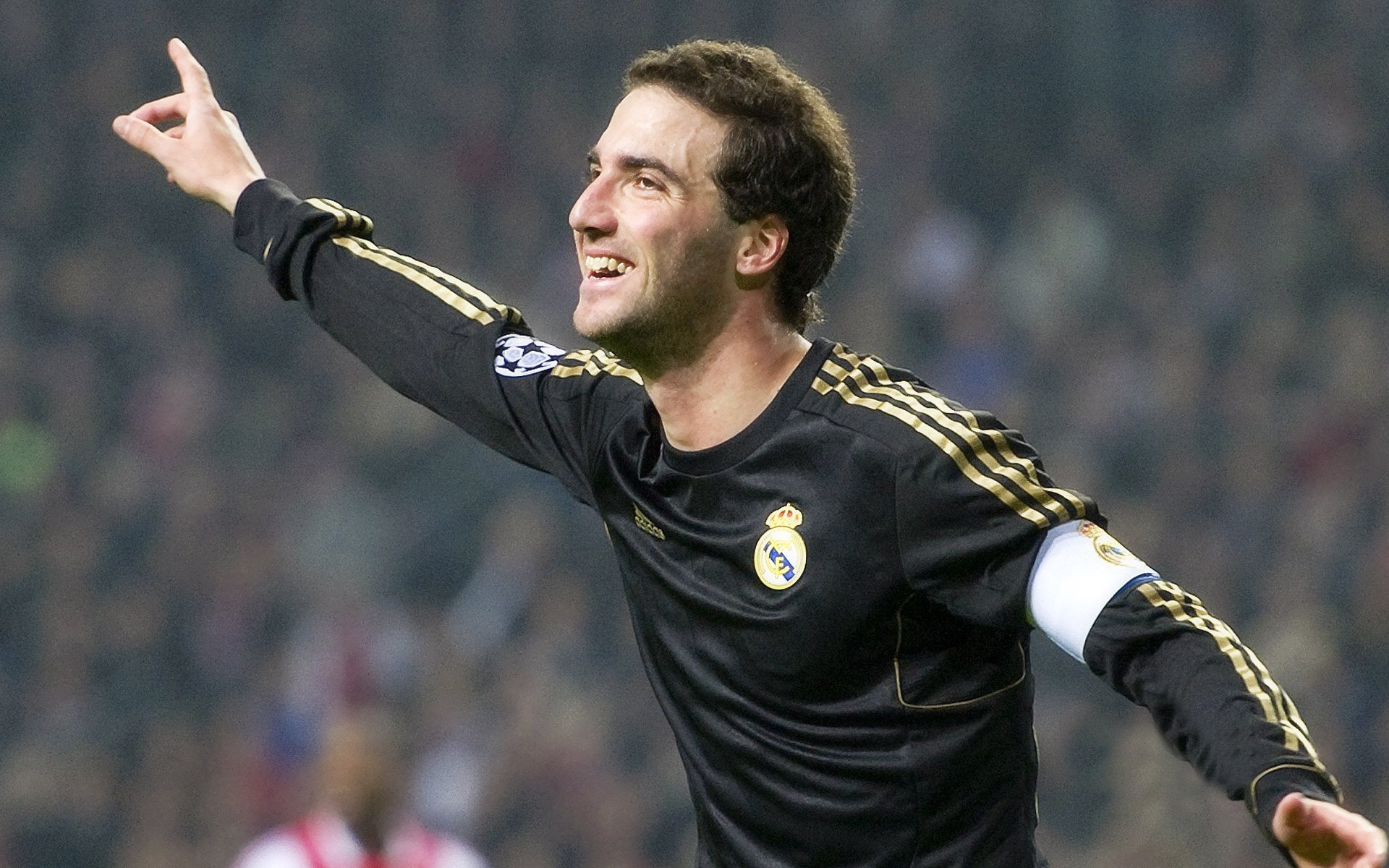 开云平台-从默西塞德到西决战场，加克波的跨洲际接管与利物浦的沙特狙击